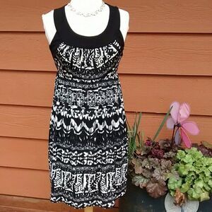 💐🌺🌷💕Nic and Dom Dress HOST PICK 🌼💮🎊🎇😵‍💫🌷🌺💐